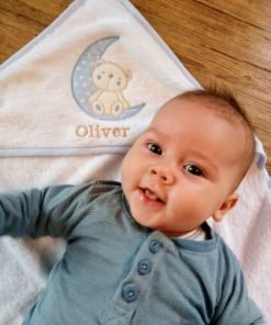 Alternative view of Babycape met mooie borduring en jouw naam