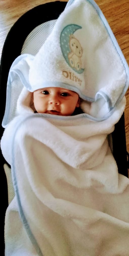 Babycape met mooie borduring en jouw naam